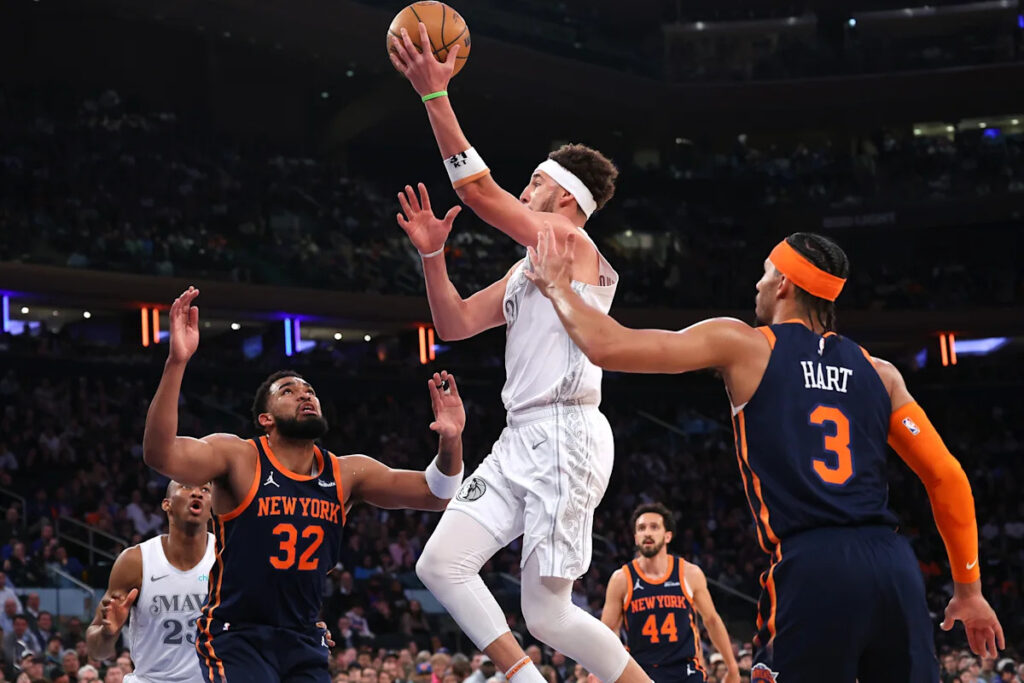 Mavericks buy out Klay Thompson — and he’s already got a new home