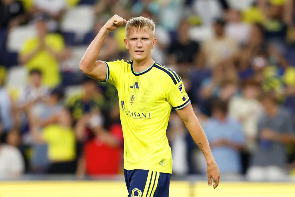 🎥 Sam Surridge scores ridiculous back-heel to stun Messi & Miami 😱
