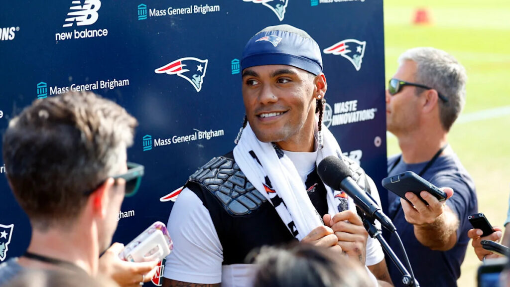Mike Vrabel on Christian Gonzalez: I expect every healthy player to play and practice