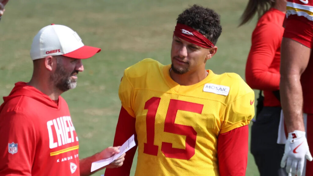 Patrick Mahomes will not play on Saturday