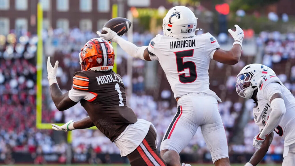 Rodney Harrison’s son, Christian, could be “heartbeat” of Arkansas defense Rodney Harrison’s son, Christian, could be “heartbeat” of Arkansas defense