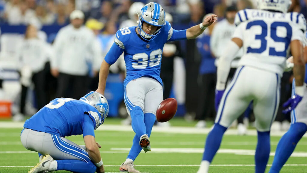 Dan Campbell not worried about his kicker after Jake Bates misses two extra points