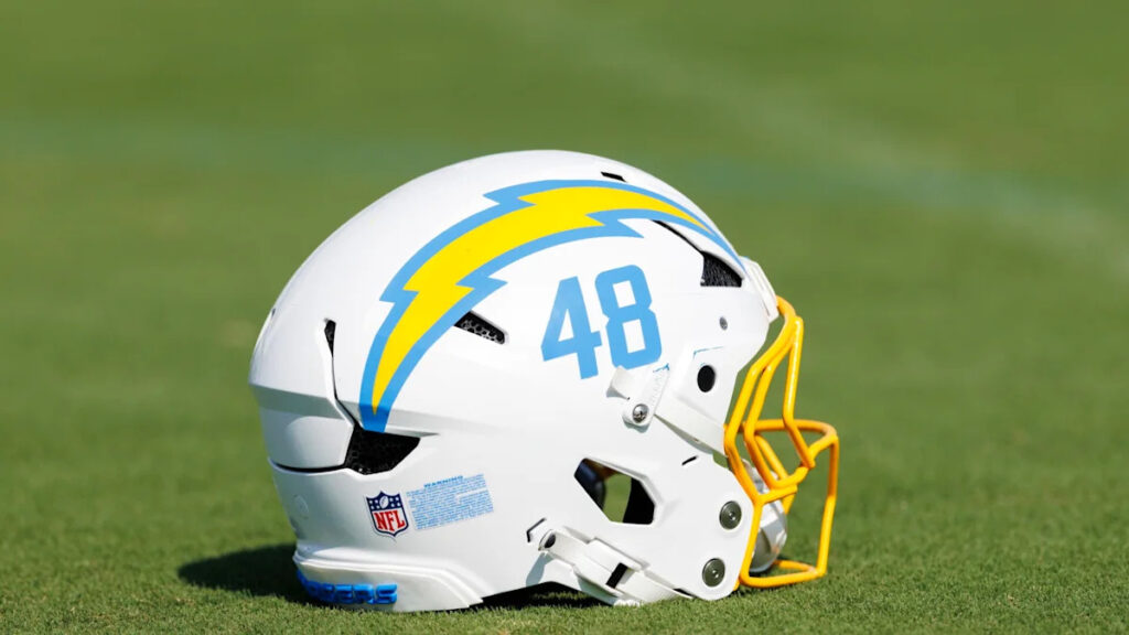 Chargers sign WR Liam Clifford