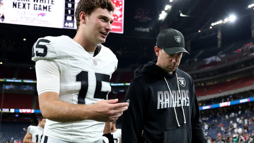 Klint Kubiak not ready to name the Raiders’ starting quarterback