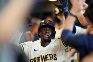 Brewers Reacts Survey Results: With roughly one month of baseball to go, how will the Brewers finish?