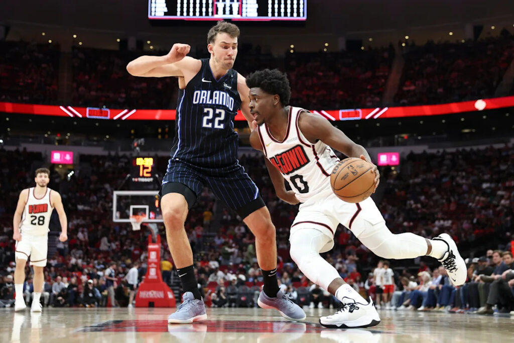 Aaron Holiday signs in Italy, will Rockets miss him? Aaron Holiday signs in Italy, will Rockets miss him?