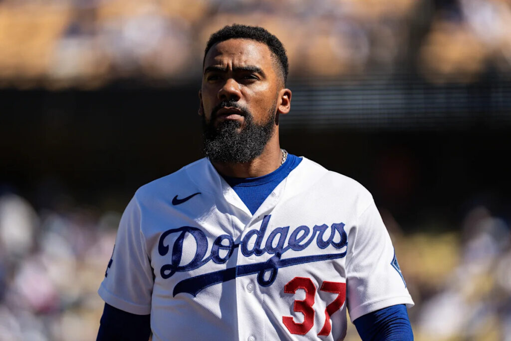 Dodgers in August: Offense nonexistent, playoff rotation in place