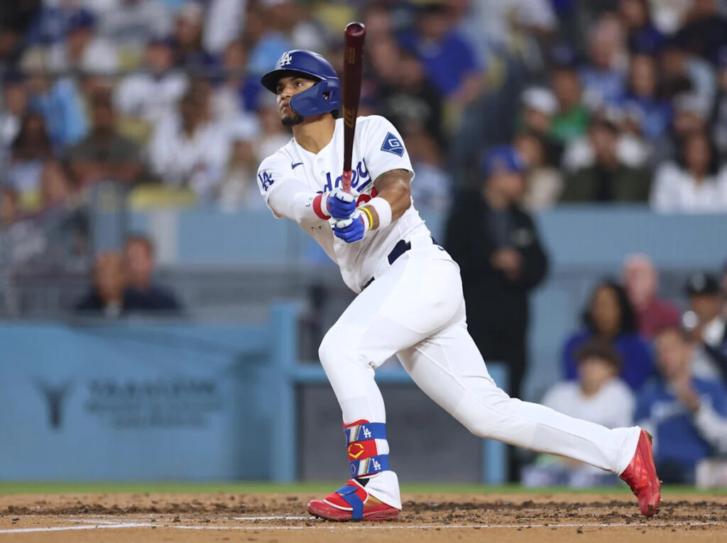 Santiago Espinal signs minor league deal with Diamondbacks Santiago Espinal signs minor league deal with Diamondbacks