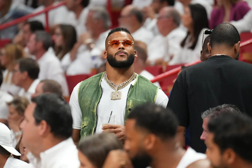 Aaron Donald’s return to Rams is like Michael Jordan and Bulls Aaron Donald’s return to Rams is like Michael Jordan and Bulls