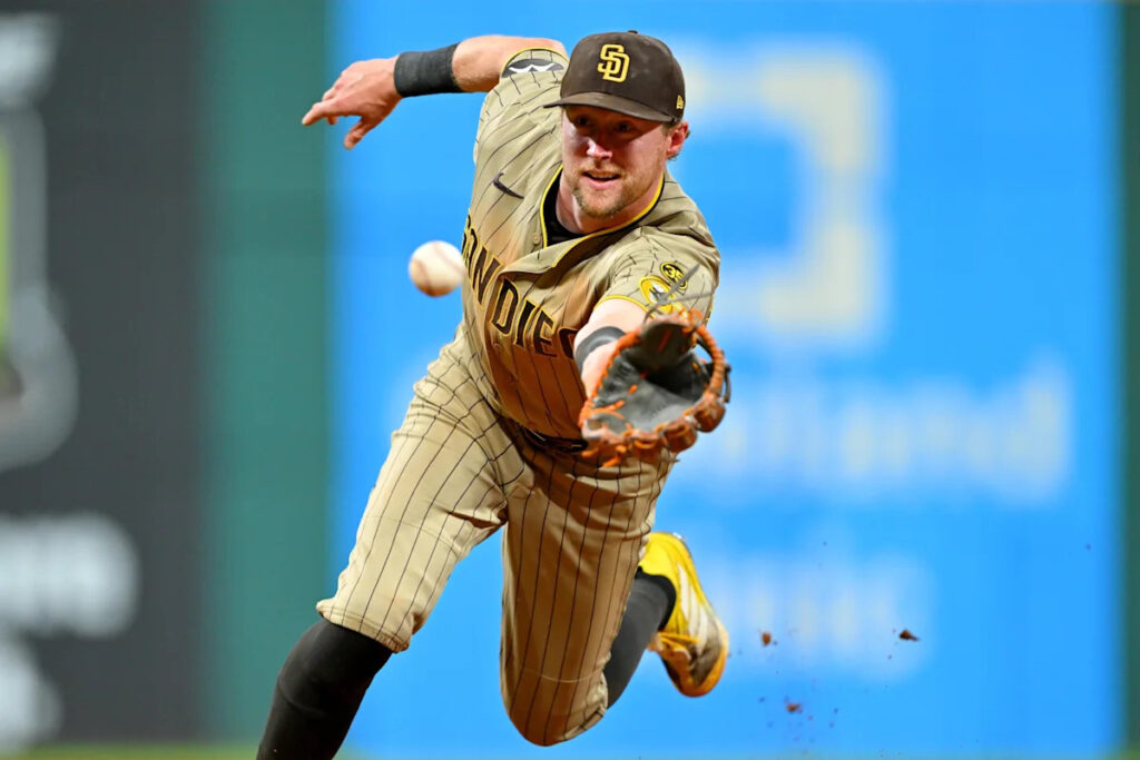 Padres power past Guardians, hold on for win Padres power past Guardians, hold on for win