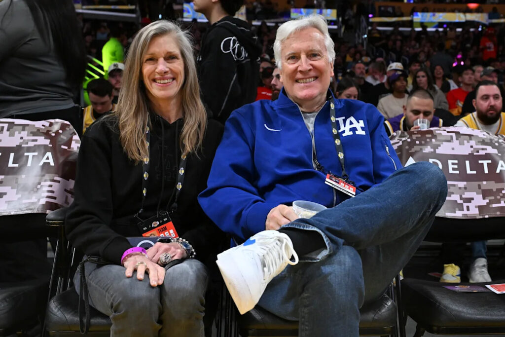 ‘Dodgerizing’ of Lakers to continue until sale official ‘Dodgerizing’ of Lakers to continue until sale official