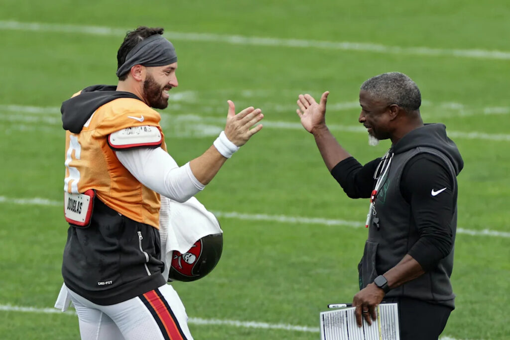 New York Jets News: Demario Davis Believes David Bailey Is Ahead of the Curve New York Jets News: Demario Davis Believes David Bailey Is Ahead of the Curve