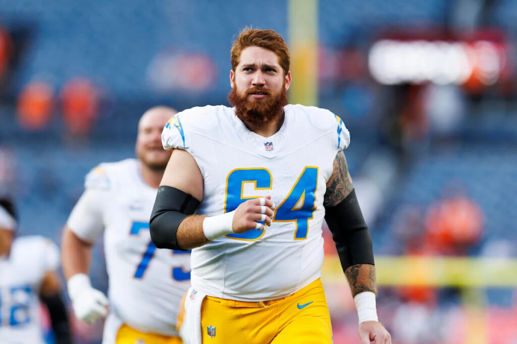Giants reportedly sign center Brenden Jaimes as injuries pile up