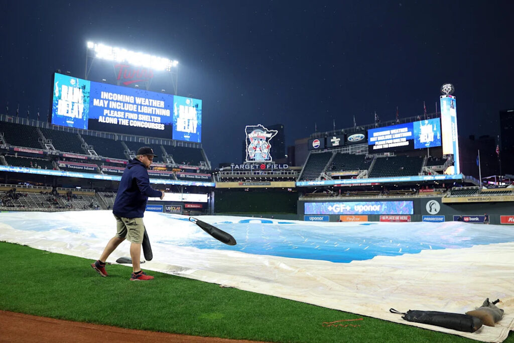 Braves at Twins rain delay chat and discussion Braves at Twins rain delay chat and discussion