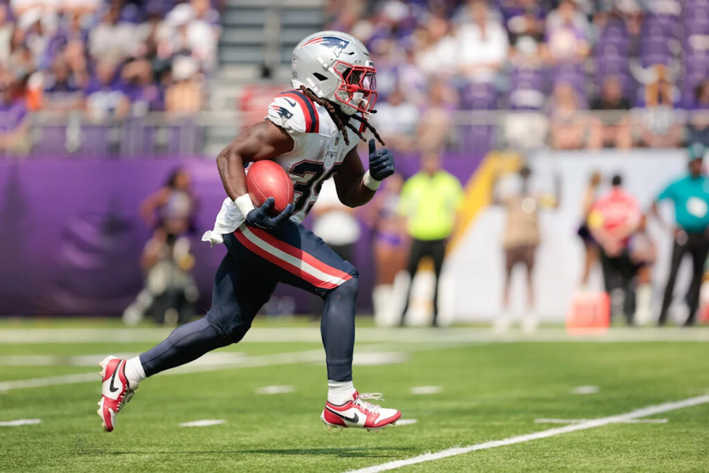 Patriots sign second free agent running back before preseason opener, per report