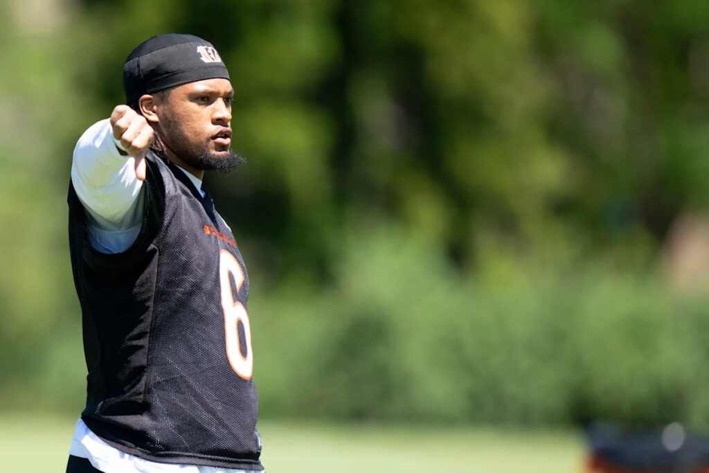 Bryan Cook is bringing swagger to the Bengals defense, and he let Ja’Marr Chase know it Bryan Cook is bringing swagger to the Bengals defense, and he let Ja’Marr Chase know it