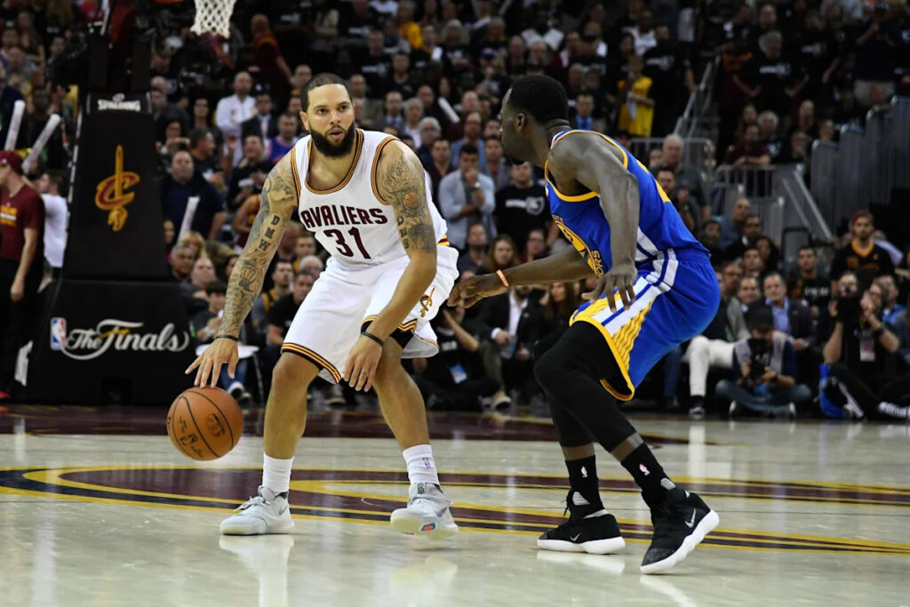 Top three highest-earning Illini in the NBA Top three highest-earning Illini in the NBA