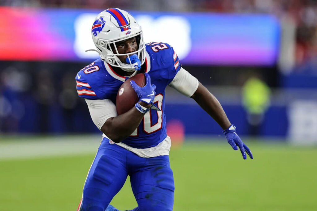 Horns Up/Down: Buffalo Bills players who stood out vs. Steelers Horns Up/Down: Buffalo Bills players who stood out vs. Steelers
