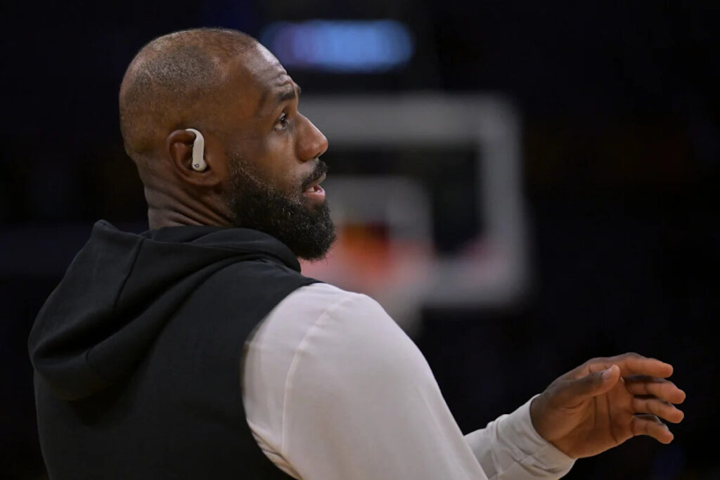 Sixers star LeBron James to team up with PGA Tour for golf event