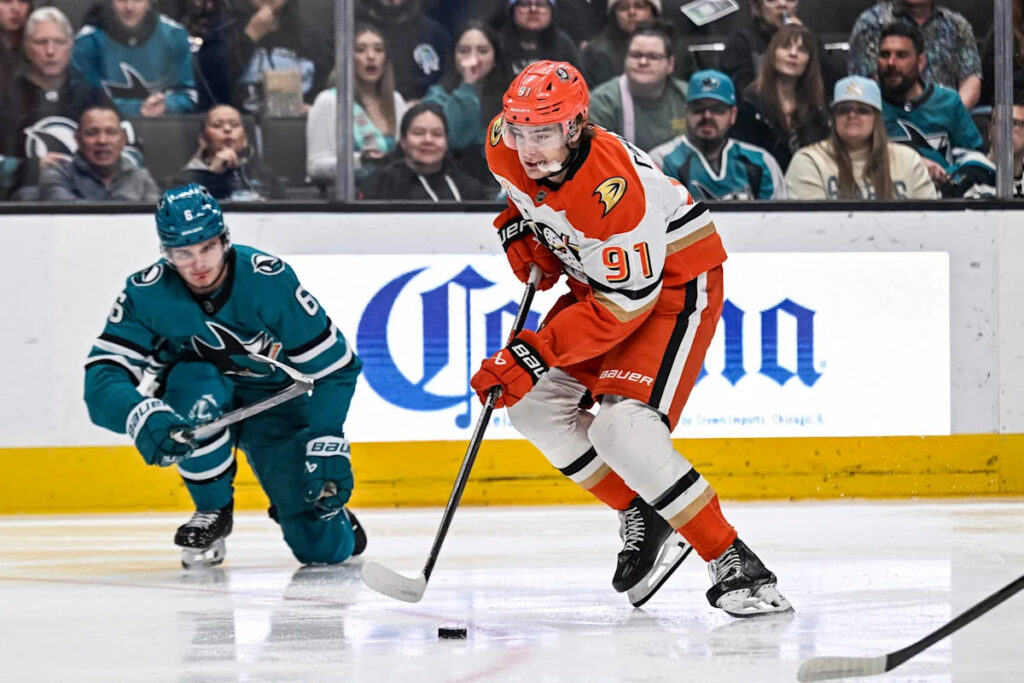 Anaheim Ducks Leo Carlsson Ranked as NHL Network’s 14th-Best Center Right Now