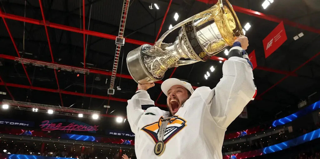 A Goaltending Civil War Is Brewing Inside The Avalanche Organization
