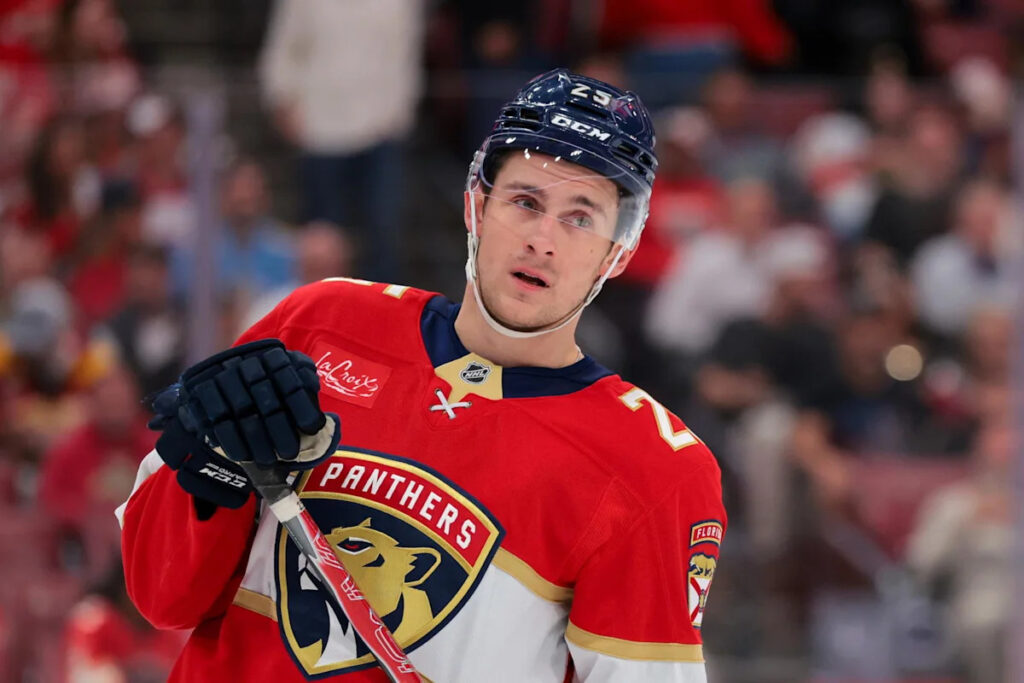 Flyers Officially Sign Former 1st-Round Pick with Scoring Upside
