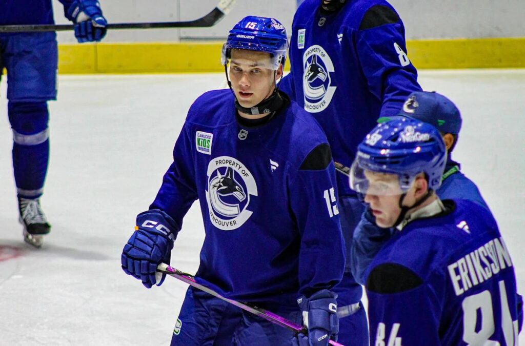 Canucks Sign 2026 First-Round Pick Novotný To Entry-Level Contract