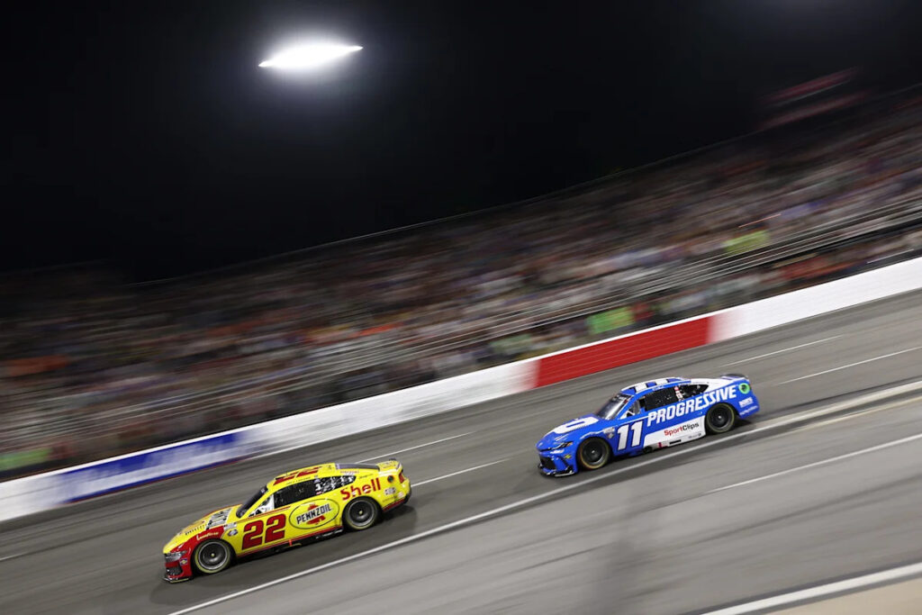 What channel is the NASCAR Iowa race on today? Time, TV schedule for Iowa Corn 350 race
