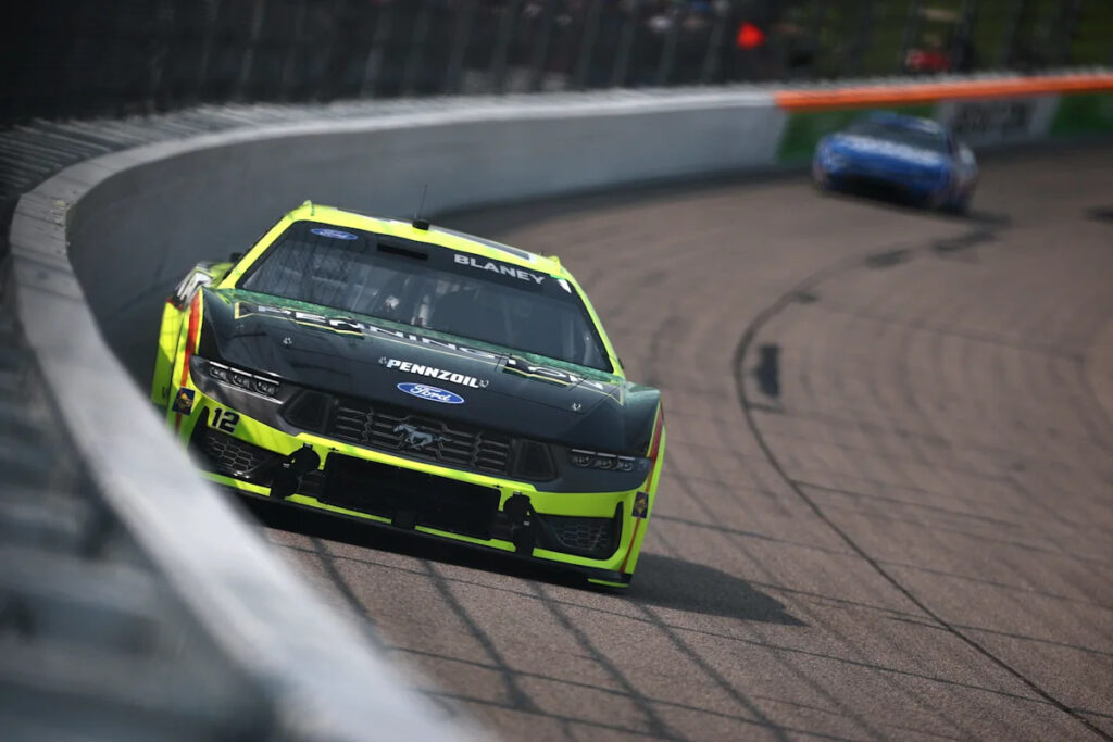 NASCAR Cup Series race at Richmond: Live updates, highlights, leaderboard for the Cook Out 400