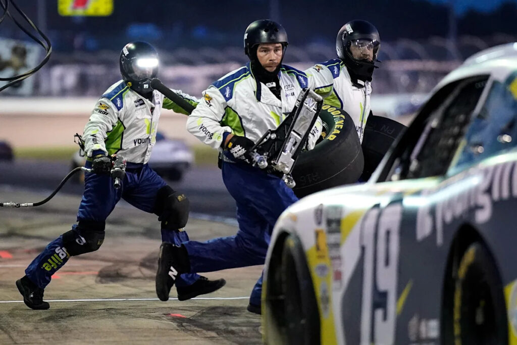 What channel is the NASCAR O’Reilly Series race at Iowa on today? Time, TV schedule