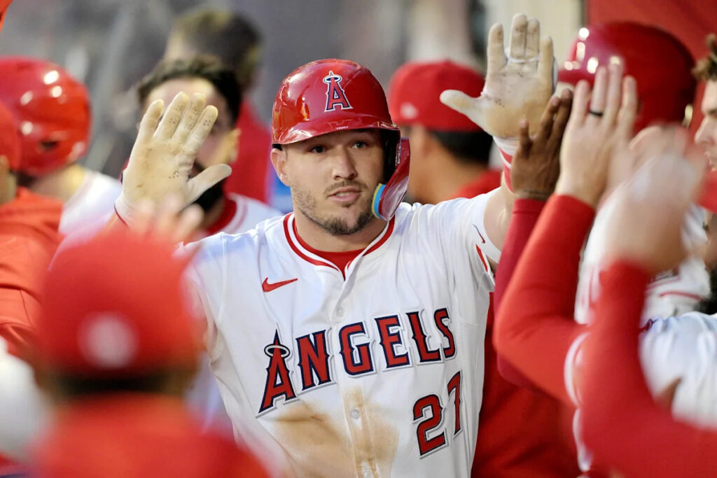 Mike Trout, Tiger Woods show off new Trout National golf course