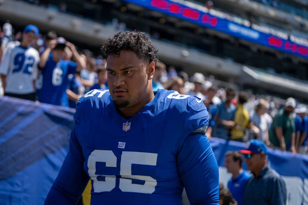 Giants’ Francis Mauigoa steamrolls big brother, Kiko – just like he promised