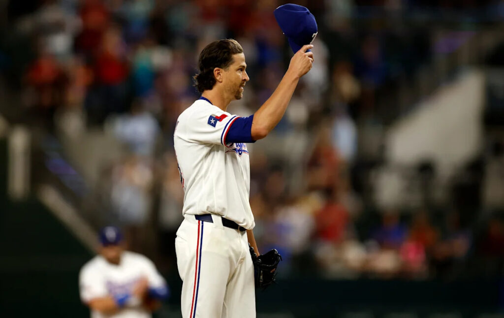 Jacob deGrom hits 2,000 strikeouts. Only one man got there faster.