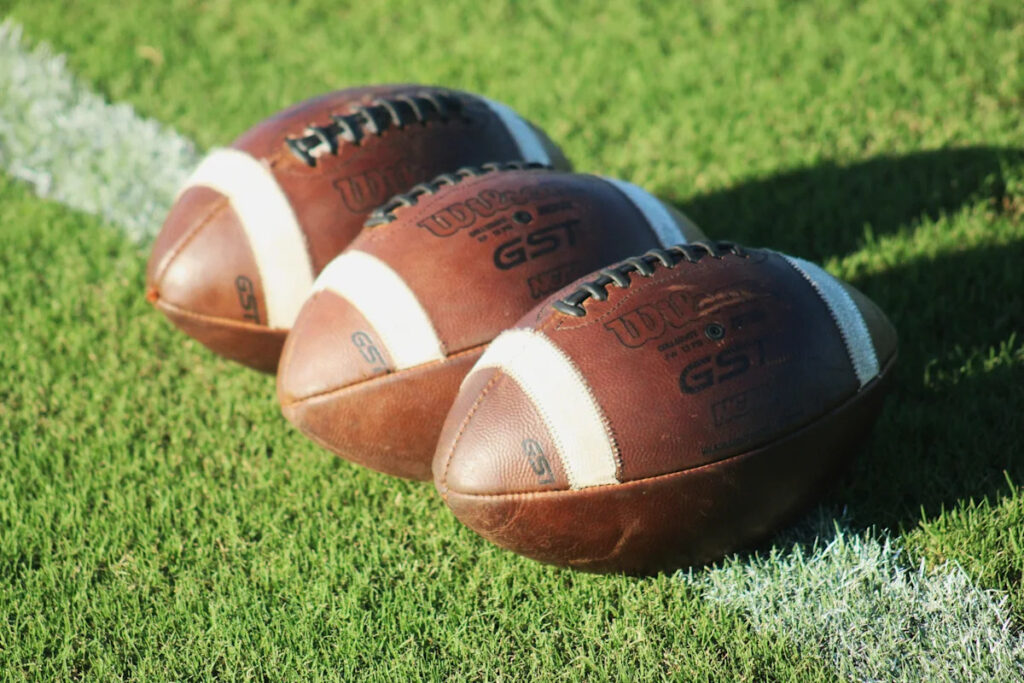 Michigan commit Quentin Burrell helps deliver one of football’s craziest comebacks Michigan commit Quentin Burrell helps deliver one of football’s craziest comebacks