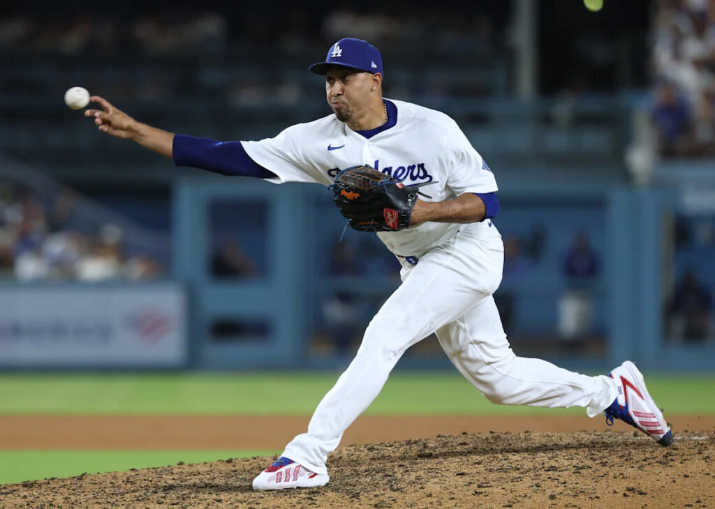 Edwin Díaz injury update: Dodgers placing struggling closer on IL