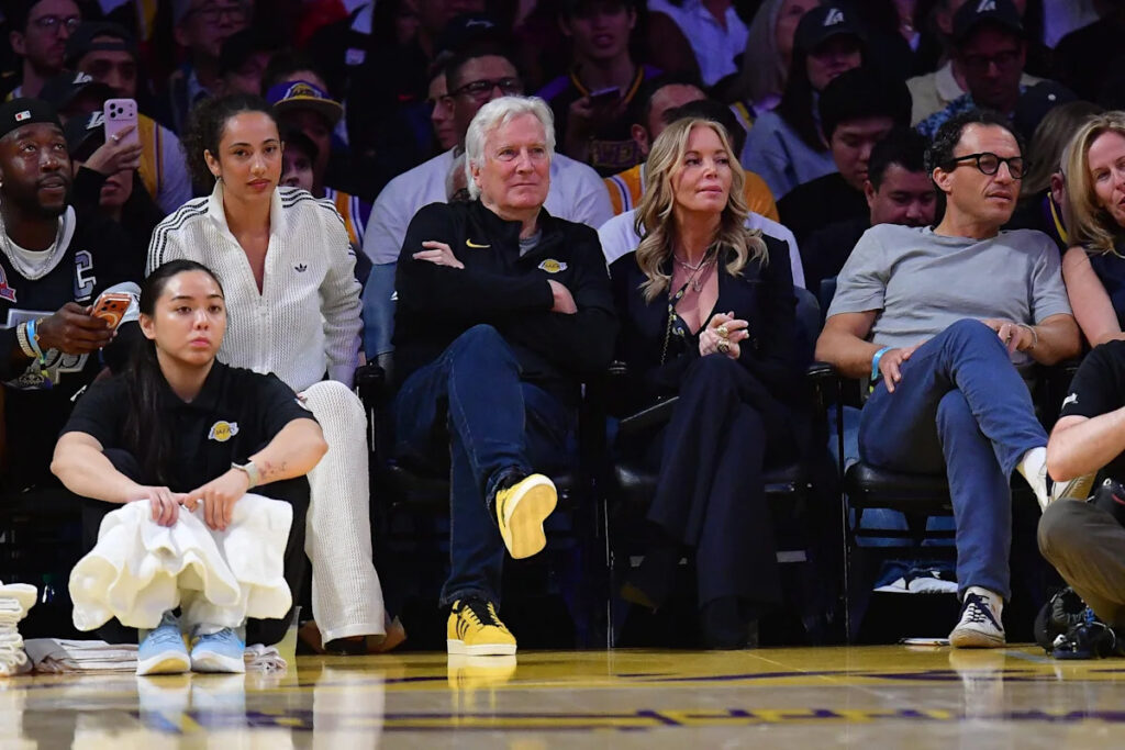 Jeanie Buss contesting her family’s plan to sell its Lakers stakes