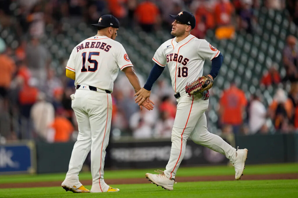 4 takeaways from White Sox-Astros: Josh Hader’s still got it, get to know Sean Burke and more 4 takeaways from White Sox-Astros: Josh Hader’s still got it, get to know Sean Burke and more