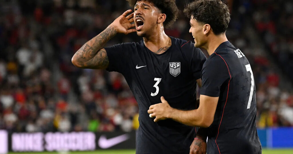 Young U.S. men’s soccer team has ups and downs in 4-2 victory over Chile