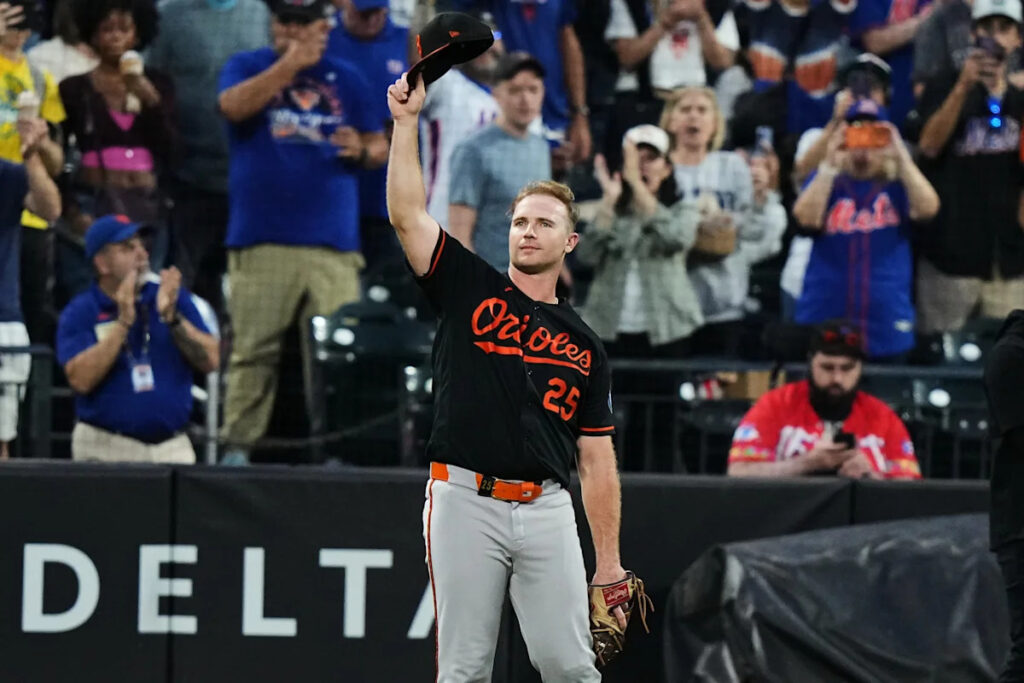 Pete Alonso receives standing ovation, pregame chant from Mets fans in return to Citi Field