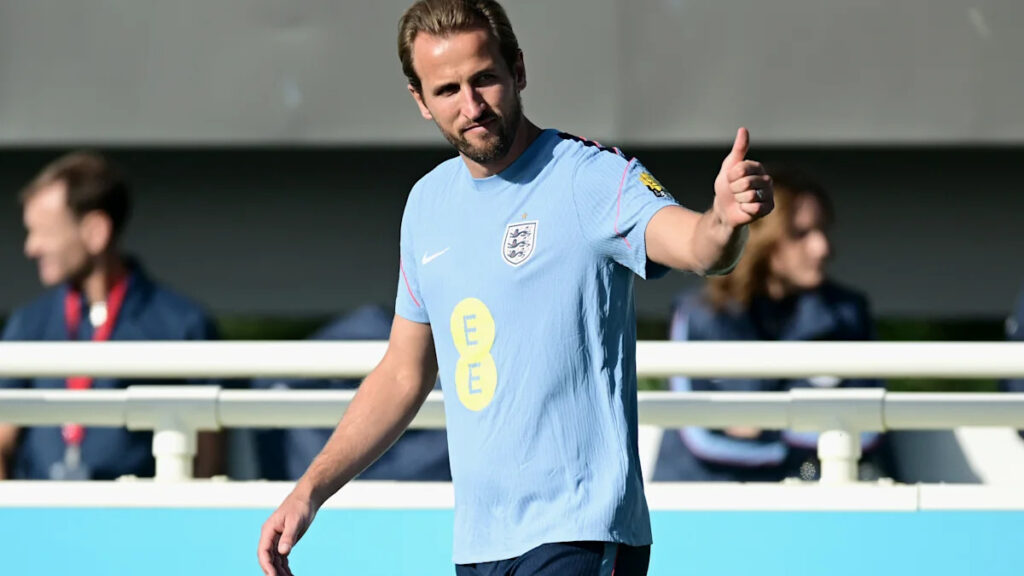 Harry Kane thinking about two-sport experience of being an NFL placekicker while playing in MLS Harry Kane thinking about two-sport experience of being an NFL placekicker while playing in MLS