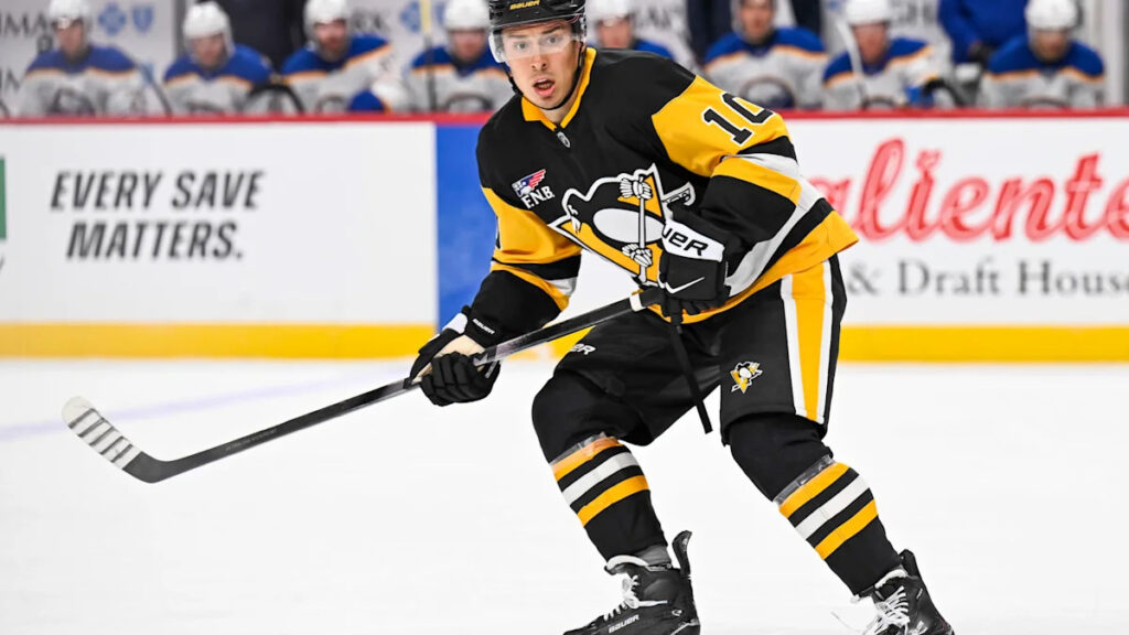 Penguins’ Andrei Kuzmenko takes leave from team after father is killed by a bear in Russia