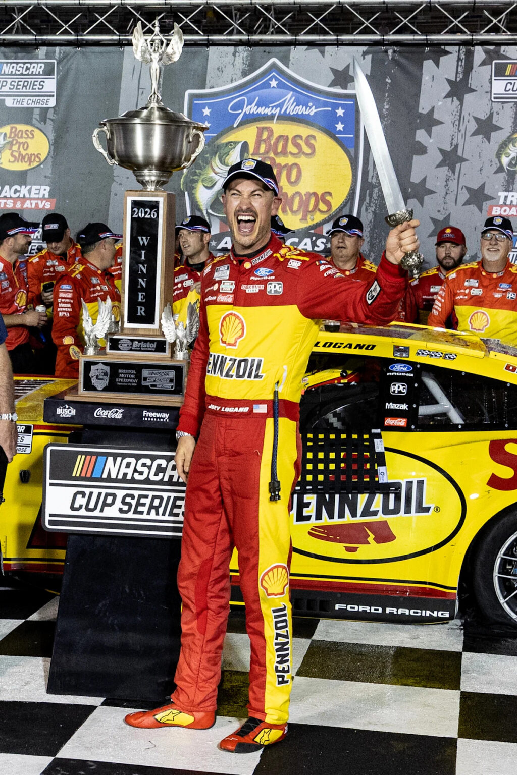 Kyle Larson, Joey Logano climbing in NASCAR Chase with pressure mounting on Ryan Blaney Kyle Larson, Joey Logano climbing in NASCAR Chase with pressure mounting on Ryan Blaney