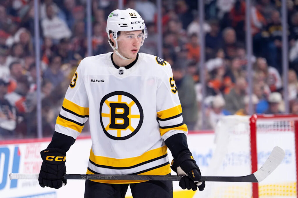 Boston Bruins lock up young center Fraser Minten with a 7-year, .4 million contract extension
