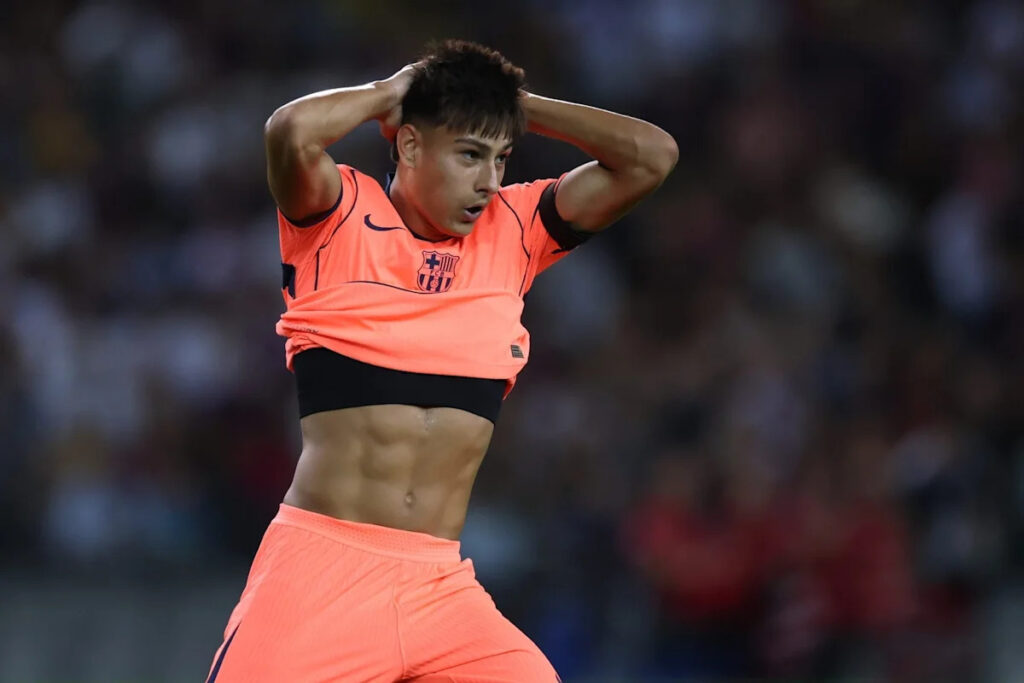 Brian Farinas makes Barcelona history with first-team registration without debut Brian Farinas makes Barcelona history with first-team registration without debut