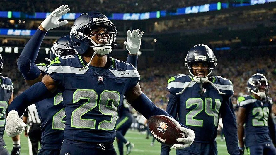 Champions Seahawks beat Patriots in season opener Champions Seahawks beat Patriots in season opener