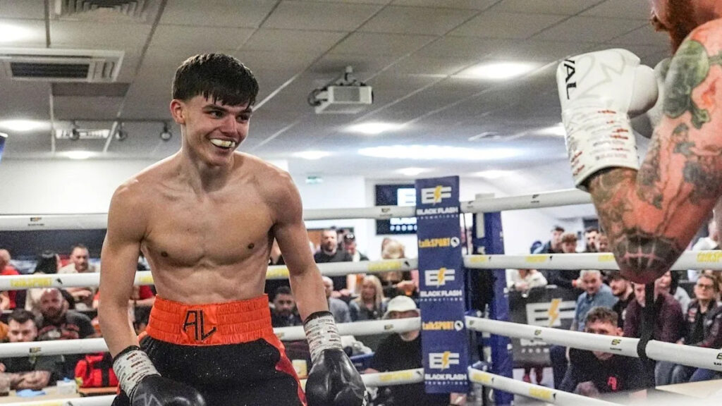 Pro boxer, 20, opens up about his dad’s impact