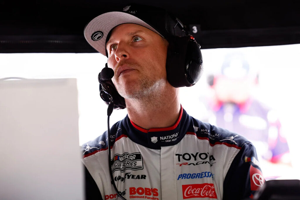 “I’m Telling You Sir, the Lights Were Green”- Denny Hamlin Drops Bombshell Proof Exposing NASCAR’s Flawed Scoring System