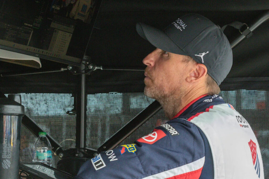 “I’m Tired”- Denny Hamlin Drops Urgent ‘Airplane Protocol’ Warning to JGR Crew After Costly Blunders