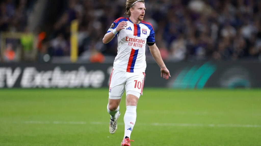 Lyon midfielder Pavel Šulc reveals playing with bone oedema Lyon midfielder Pavel Šulc reveals playing with bone oedema