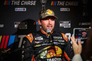 NASCAR Cup Series Driver’s Late Restart Decision Ruins Shot at Southern 500 history